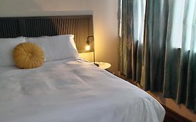 Comfy Spacious Apartment
